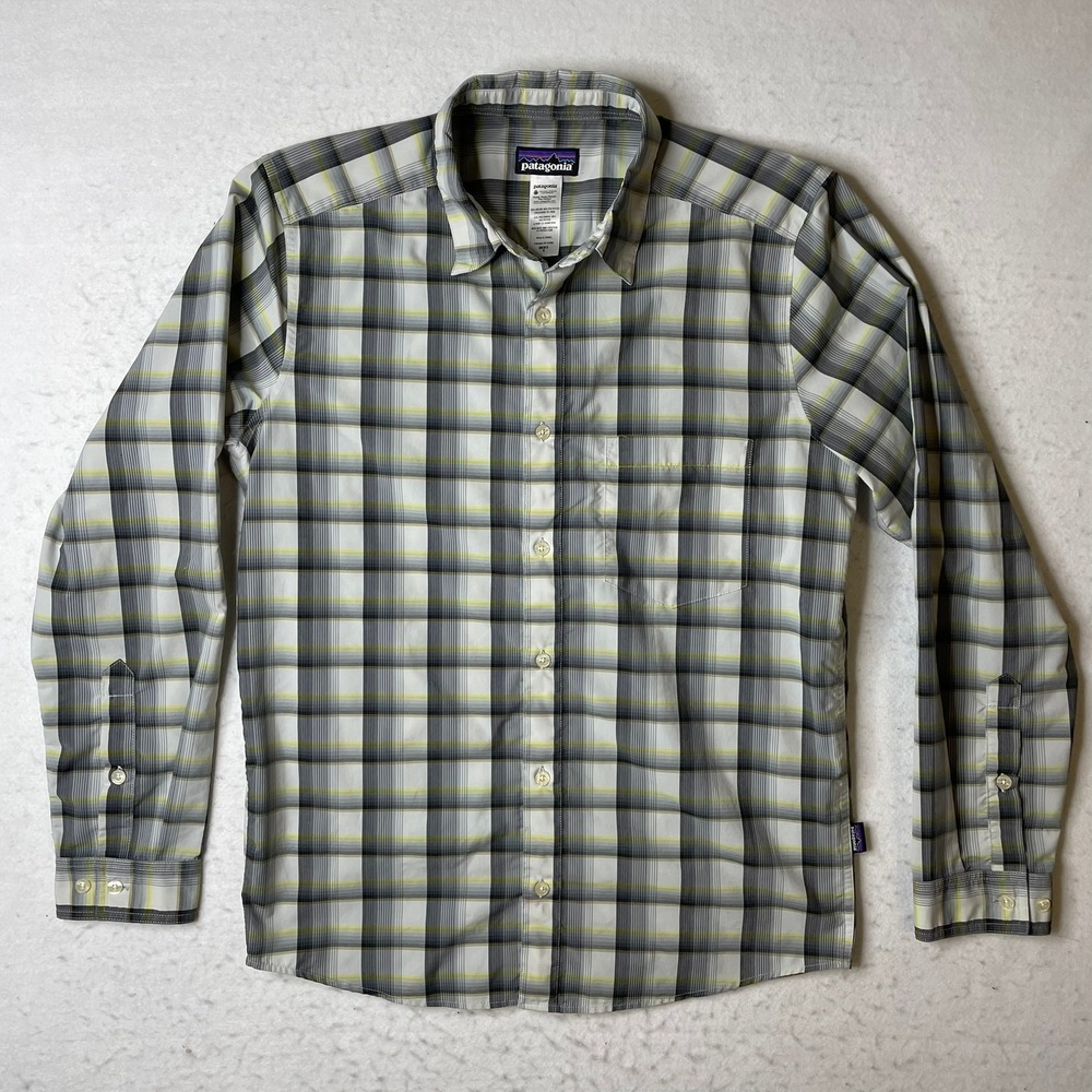 Patagonia Mens Plaid Long Sleeve Button Down Shirt Lightweight Nylon Polyester S